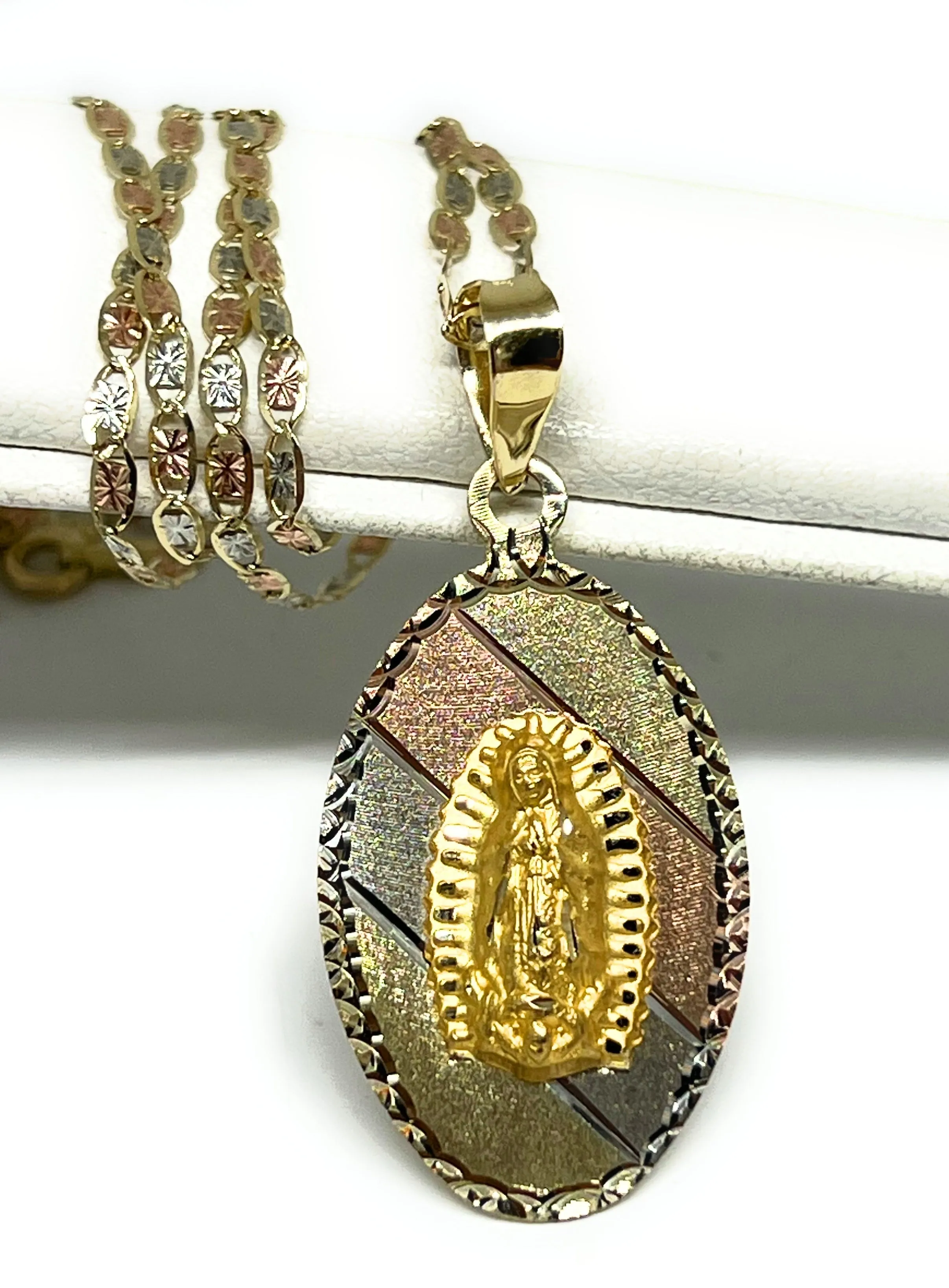 10K SOLID GOLD TRI-COLOR VIRRGIN MARY OVAL PENDANT NECKLACE VIRRGEN GAUDALUPE (MADE IN MX) (SM, MED)