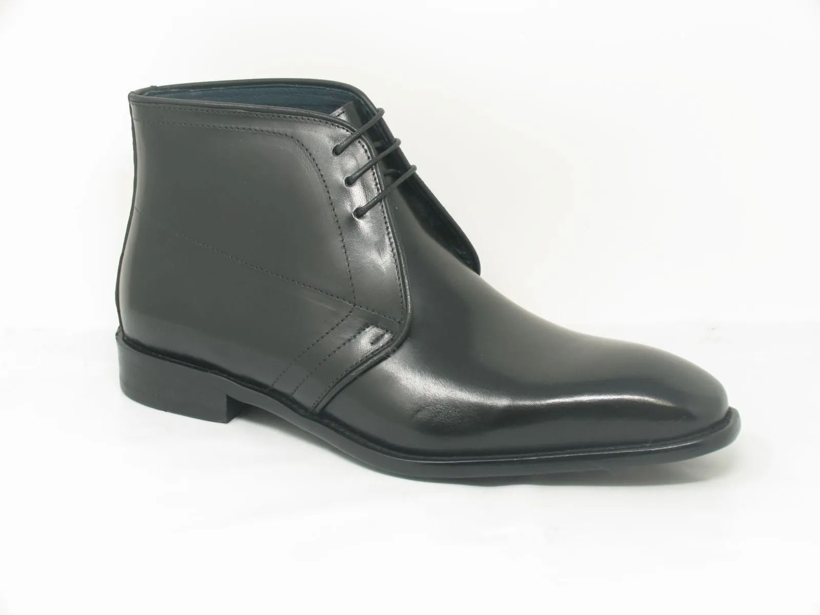 Calfskin Chukka Boot Black