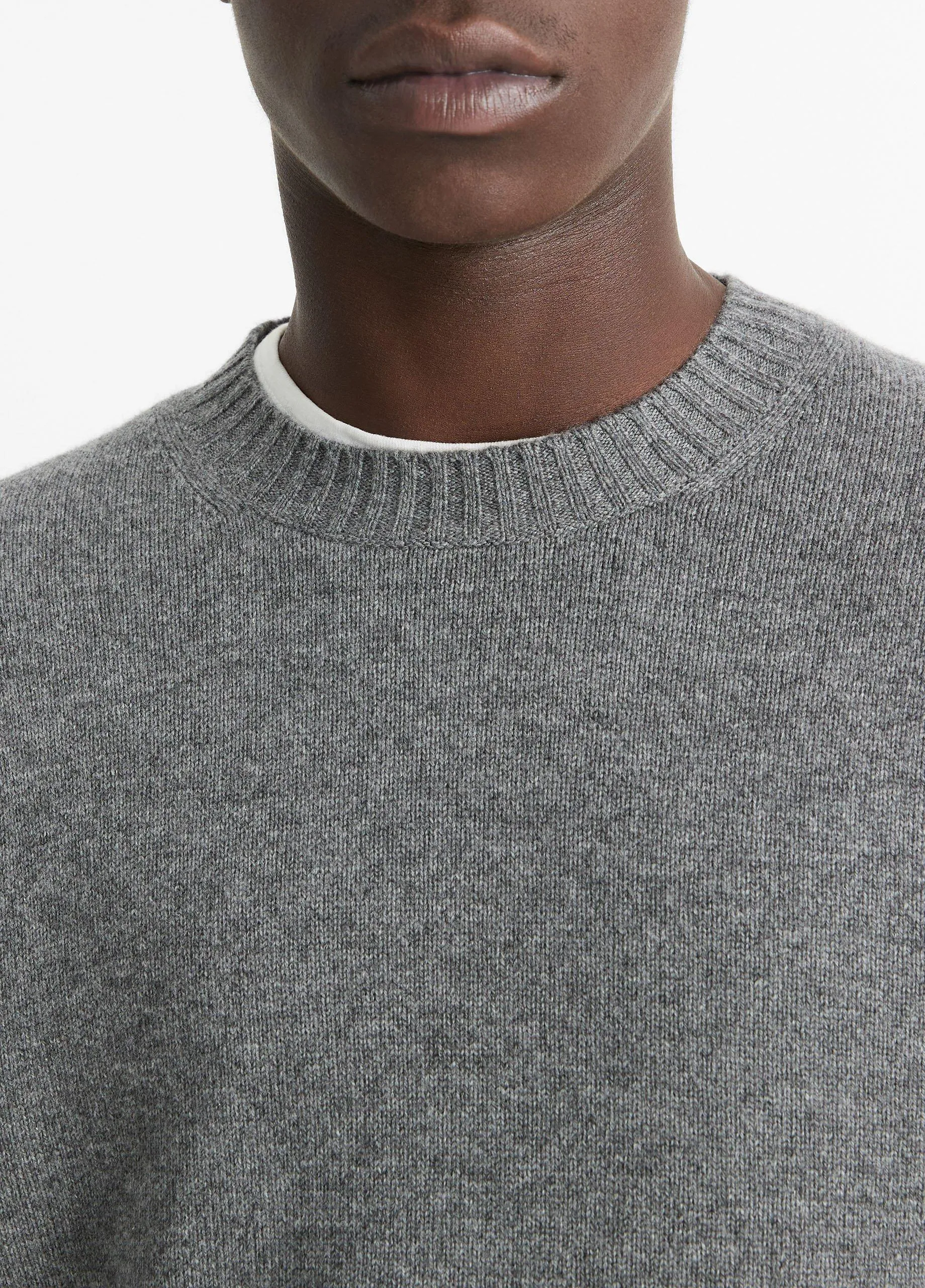 Classic Wool-Cashmere Crew Neck Sweater