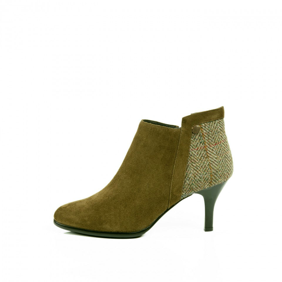 Harris Tweed & Sheepskin Pointed Heel Ankle Boots [2 Colors]