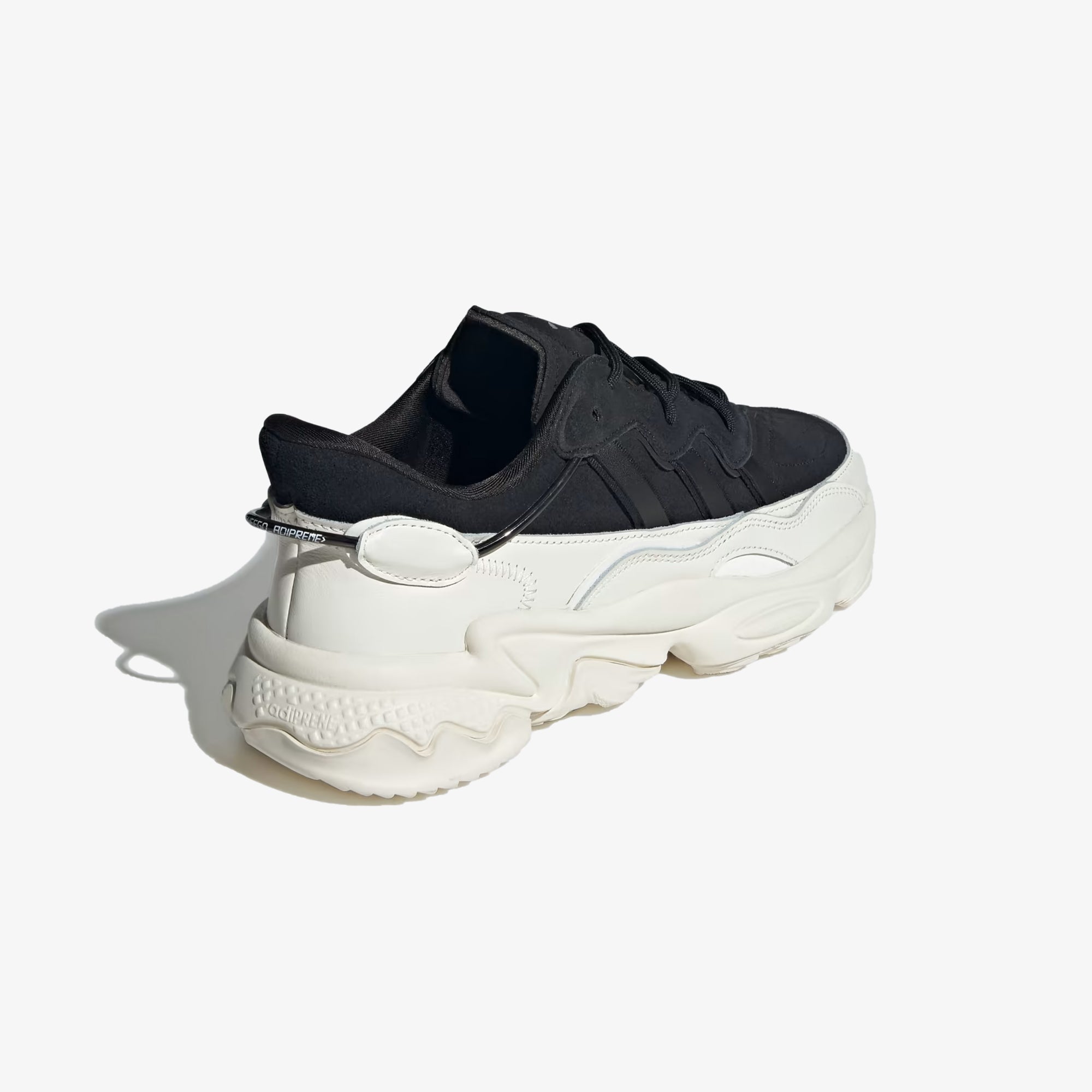 OZWEEGO 'CORE BLACK/OFF WHITE'