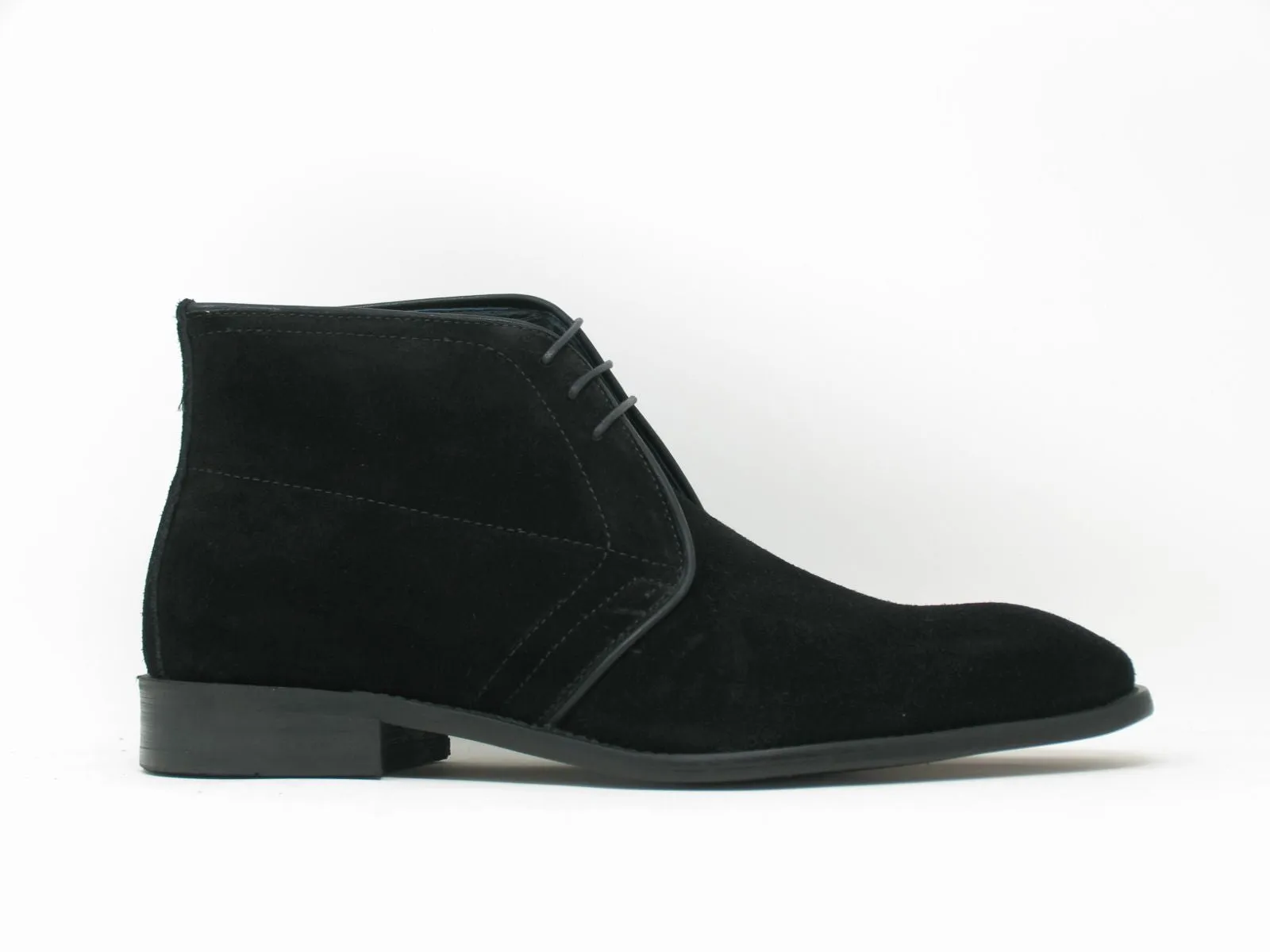 Suede Chukka Boot Black